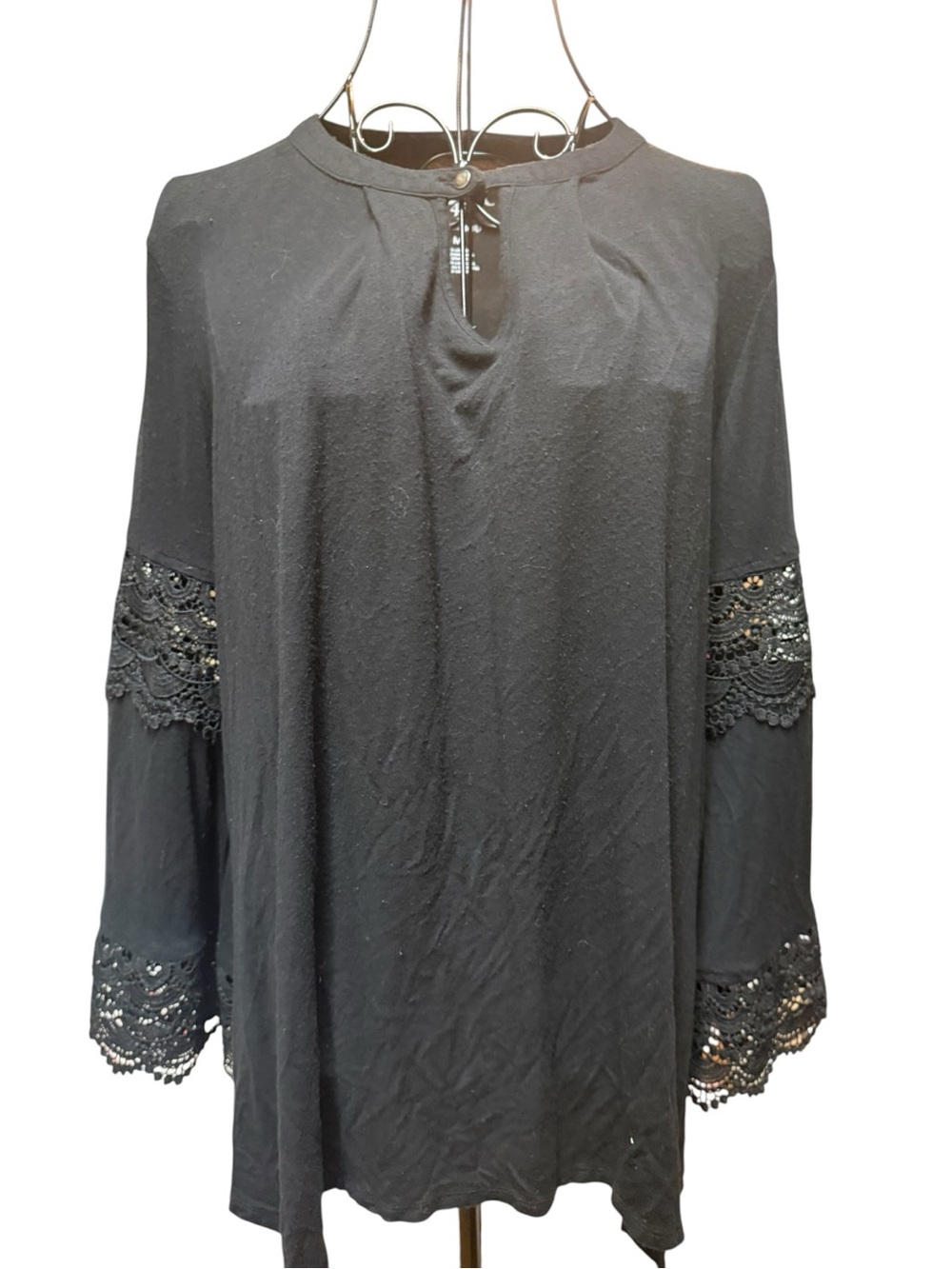 Wrangler Black Lace-Trim Bell Sleeve Tunic Medium - Picture 5 of 9